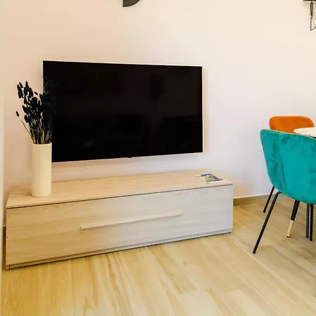 Estate4home - Domus Sirenum - Partenope Apartament